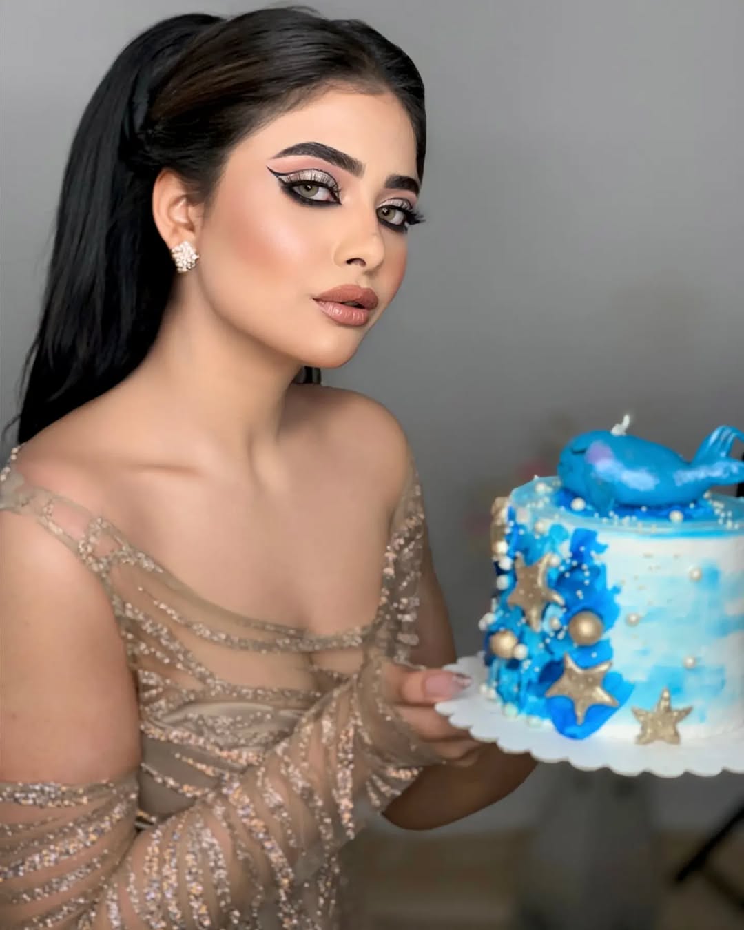 الموديل نور سامي تتألق بإطلالة ساحرة تخطف الأنظار