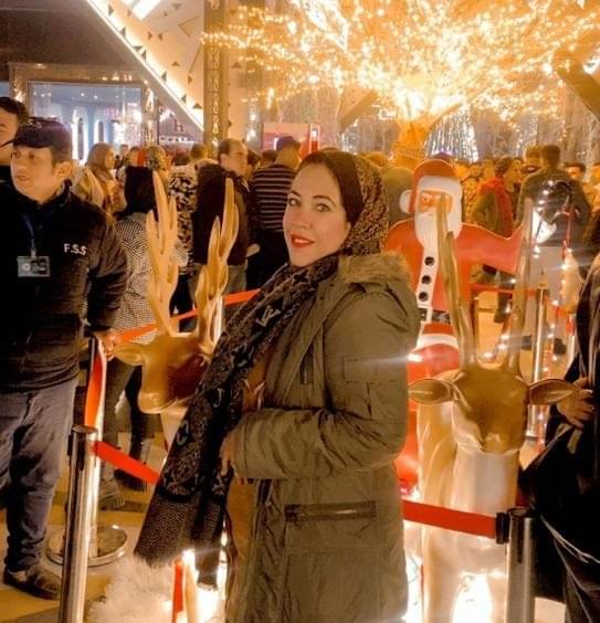 سمسم حسن تتميز ببيع الملابس النسائية المختلفة على السوشيال ميديا