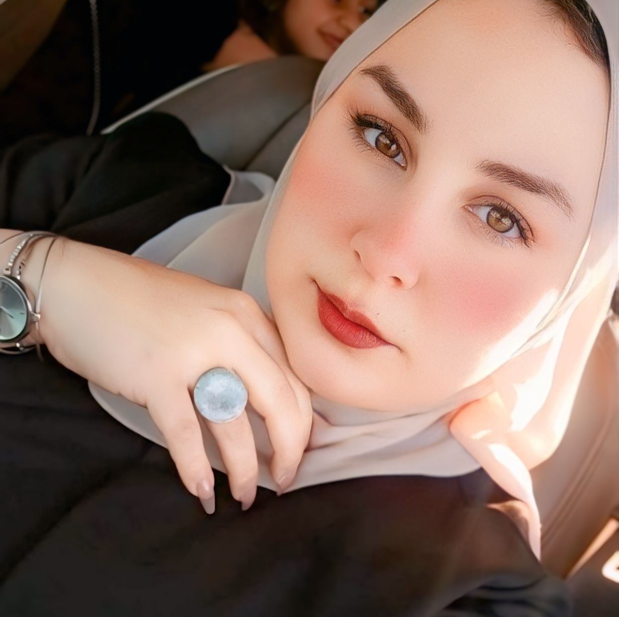 إيمي عزت تواصل تميزها في مجال تسويق العقارات